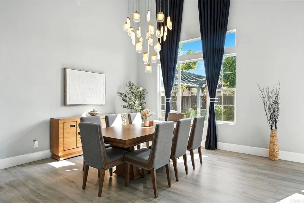 https://cdn.realtyfeed.com/cdn/127/306536890/cec1b6b8297567d4daa6c602528cce3f.webp
