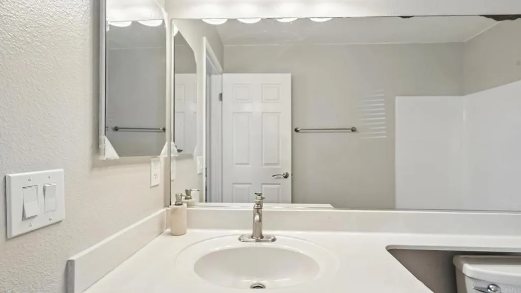 https://cdn.realtyfeed.com/cdn/127/306536898/04348a6ff0f31955bc280423c73958ad.webp