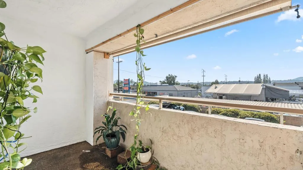 https://cdn.realtyfeed.com/cdn/127/306536898/5425fc6b78a9e6f68a67a825940f7eb8.webp