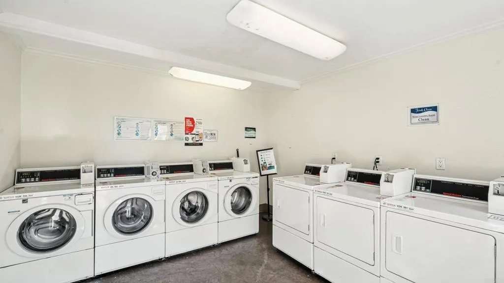https://cdn.realtyfeed.com/cdn/127/306536898/766cde3d7e3d6f23e28b9ddd00af2cd4.webp