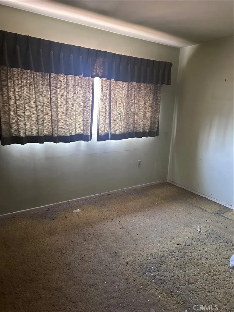 9823 Lombardy Avenue, Bloomington, CA 92316 - Photo 5 of 7, Bloomington, CA