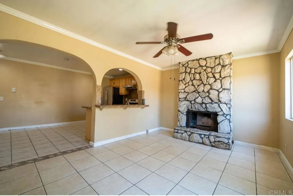 https://cdn.realtyfeed.com/cdn/127/306536970/9933b90dcb60d6baabb77300ce0ff8a8.webp