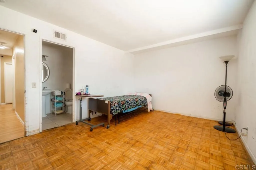 https://cdn.realtyfeed.com/cdn/127/306536970/ca382a7a186630b71b25d5d24a01ce8b.webp