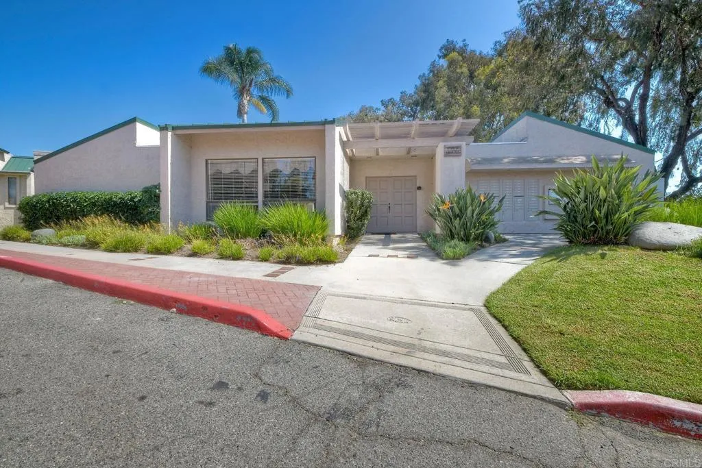 https://cdn.realtyfeed.com/cdn/127/306536986/c4d70c7860f31153b3221dd0da2246fb.webp
