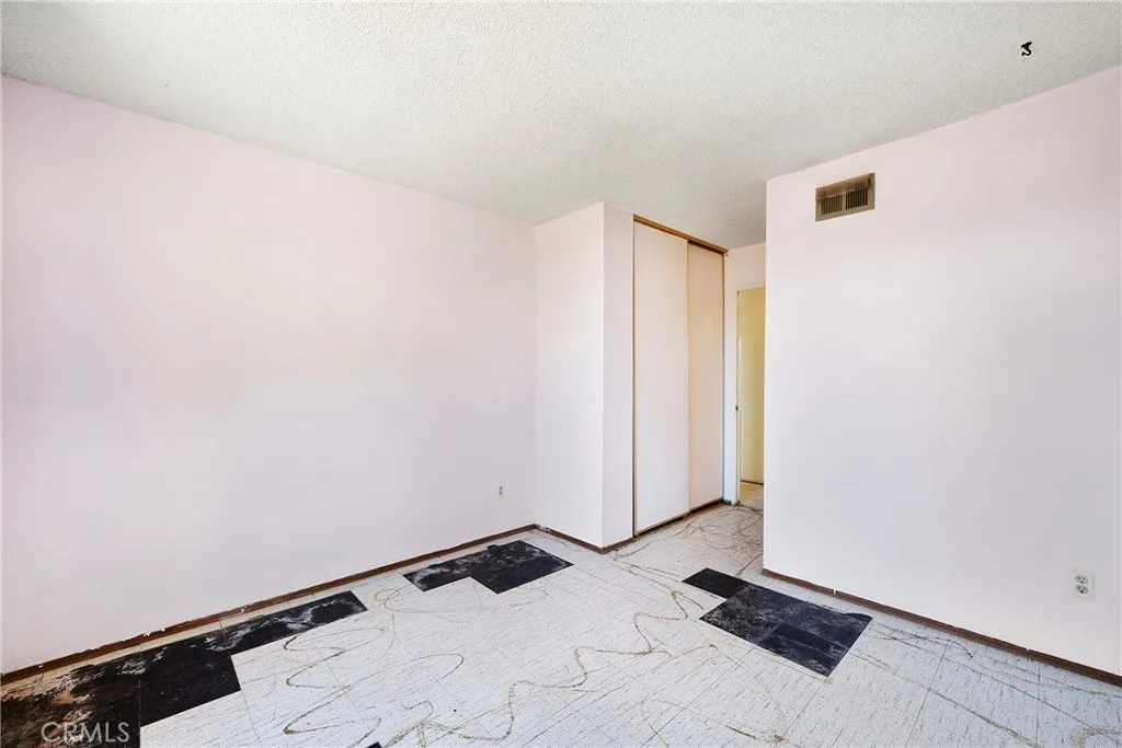 https://cdn.realtyfeed.com/cdn/127/306537031/16e6b4fa2e75b1fe17f1e1f4ee8f653a.webp