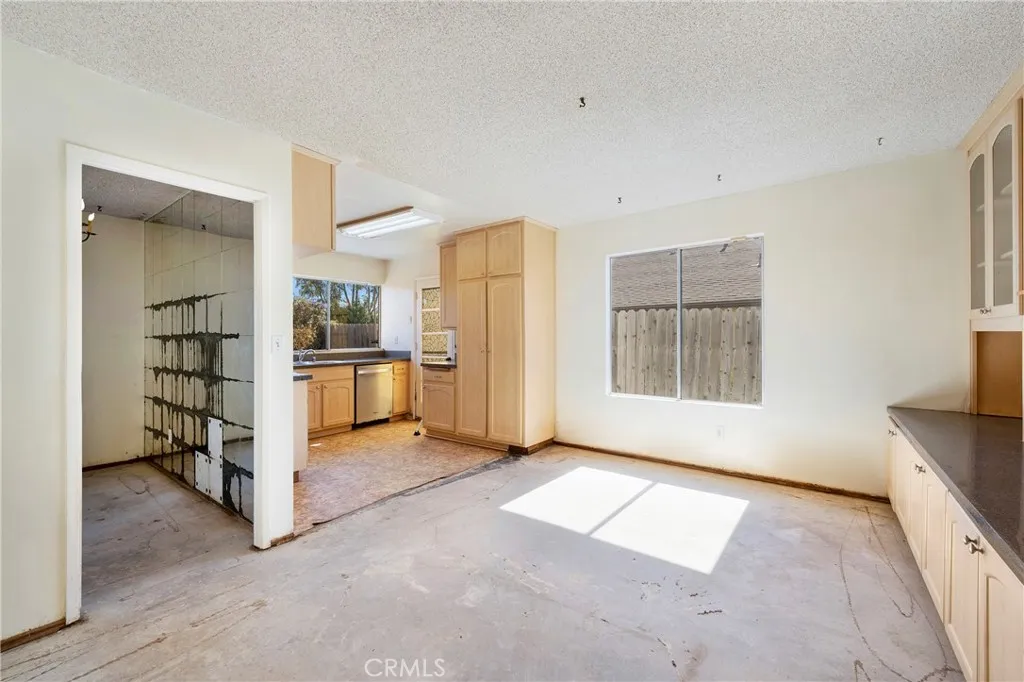 https://cdn.realtyfeed.com/cdn/127/306537031/536fd6b0aa8bbf7db9988cfe37918f77.webp