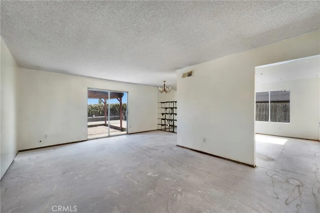 https://cdn.realtyfeed.com/cdn/127/306537031/7cc8e315213d8540dc07a80e455e1600.webp