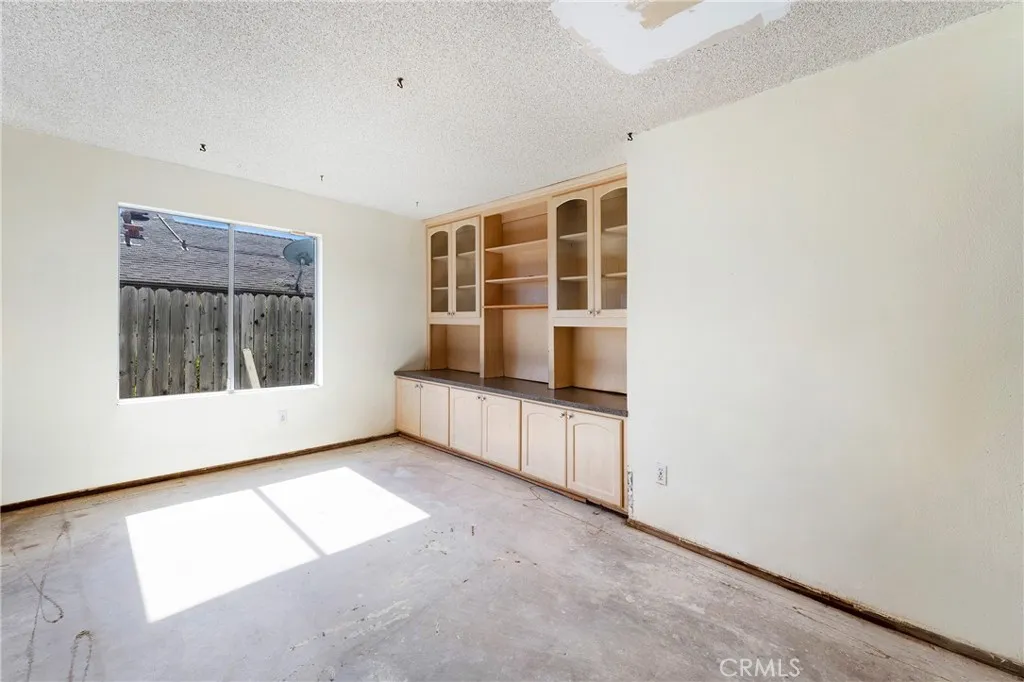 https://cdn.realtyfeed.com/cdn/127/306537031/c87e344e291f309766d6231c426e1b04.webp