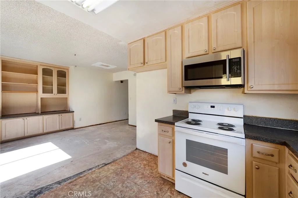 https://cdn.realtyfeed.com/cdn/127/306537031/c8af533a0cec55890ac10985ab43e09c.webp