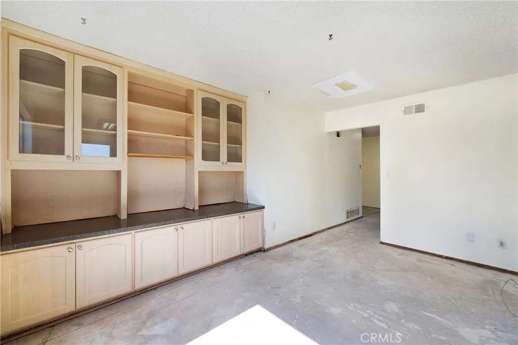 https://cdn.realtyfeed.com/cdn/127/306537031/f5e6d03e1919fef25796b98f08e71623.webp