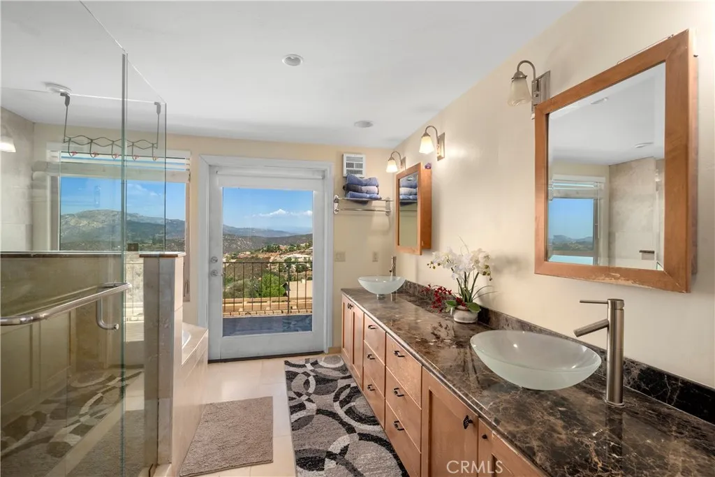 https://cdn.realtyfeed.com/cdn/127/306537039/6b4ec4bf71d28f30cd4a469b04054d96.webp