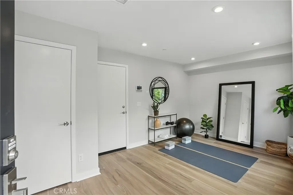 Photo #3: OC25200697 Listing 