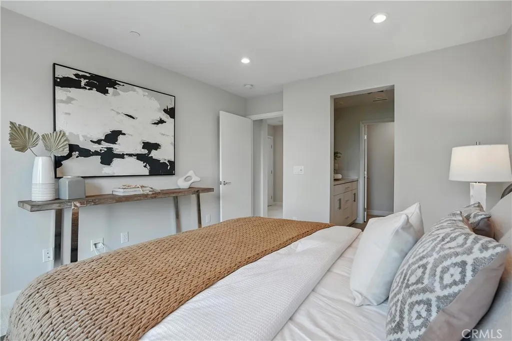 Photo #26: OC25200697 Listing: Photo #26