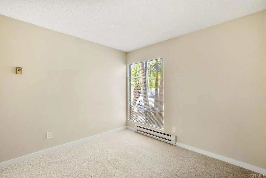 https://cdn.realtyfeed.com/cdn/127/306537170/553ae5a0e63b8449c05d9c9078b6acfe.webp