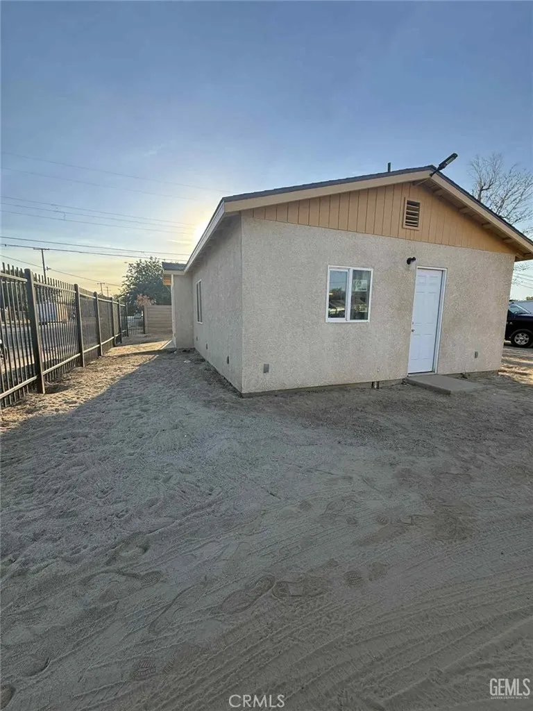 214 Madison Street, Bakersfield, CA 93307 - Photo 5 of 5, Bakersfield, CA