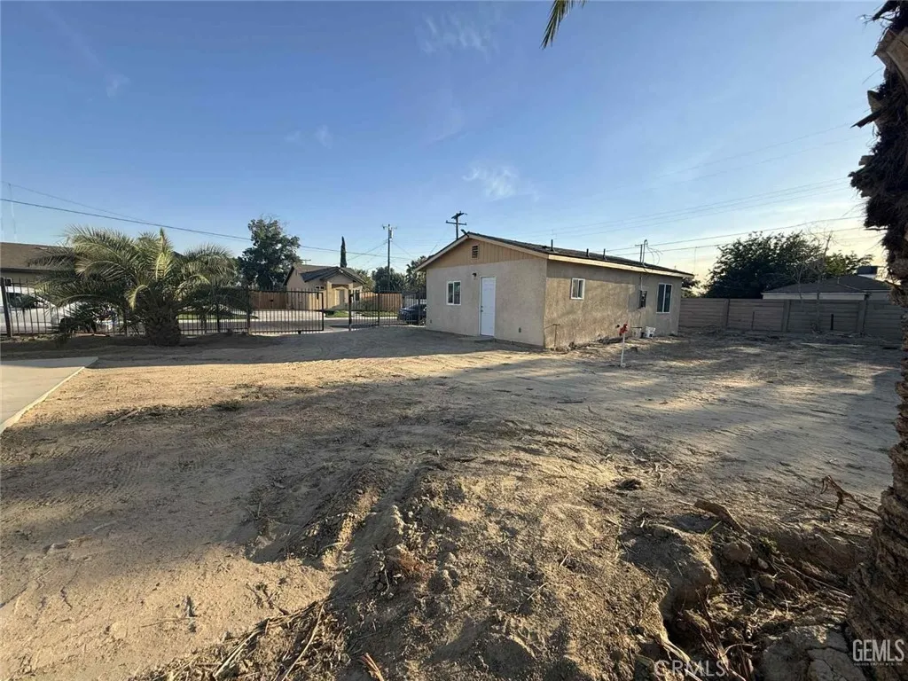 214 Madison Street, Bakersfield, CA 93307 - Photo 3 of 5, Bakersfield, CA