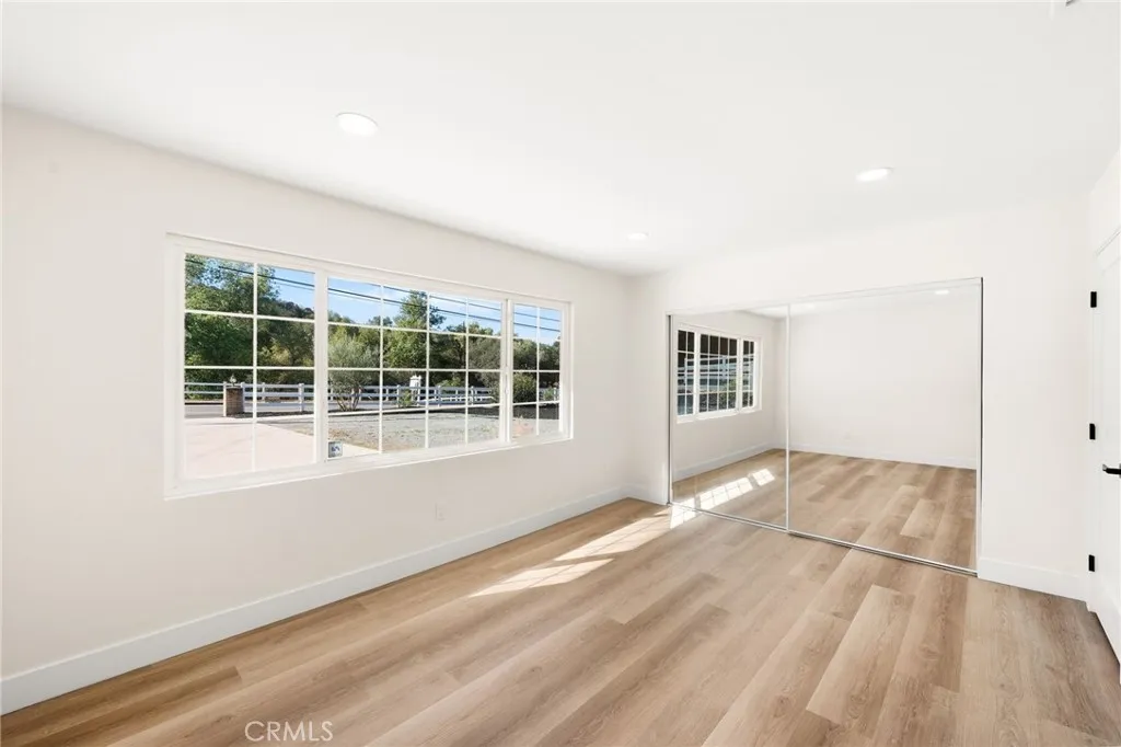 https://cdn.realtyfeed.com/cdn/127/306537250/b35070622714e3af03d66af726b3eb8d.webp