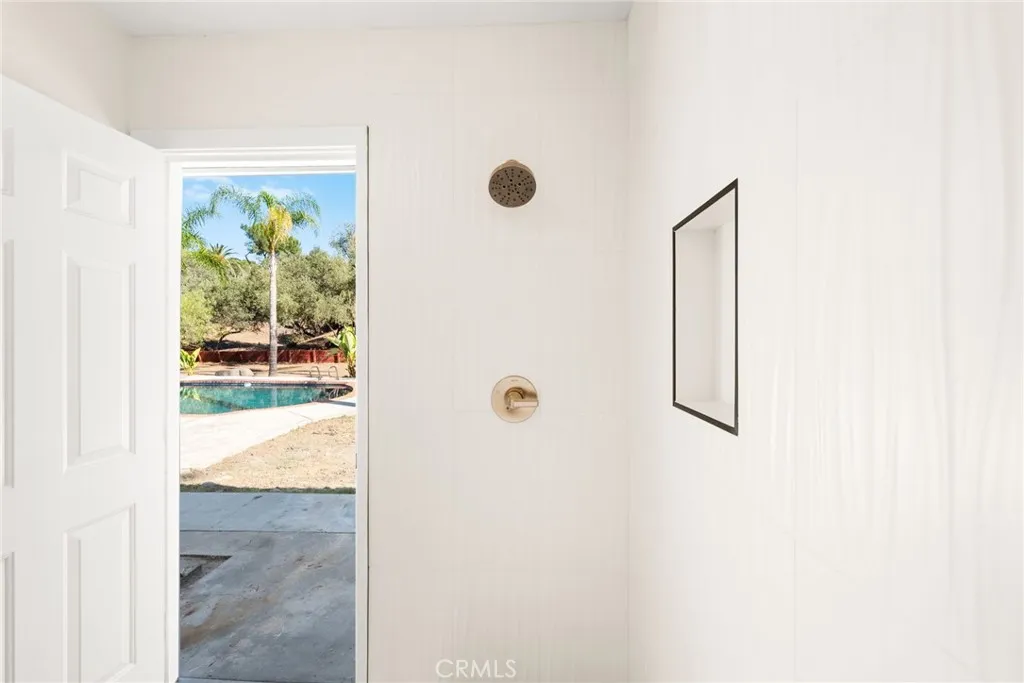 https://cdn.realtyfeed.com/cdn/127/306537250/c19e1aa1629a1b4ea90fef58394fea69.webp