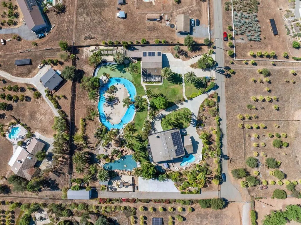 https://cdn.realtyfeed.com/cdn/127/306537287/08495283b92e3fac7c750c726cbf97f7.webp