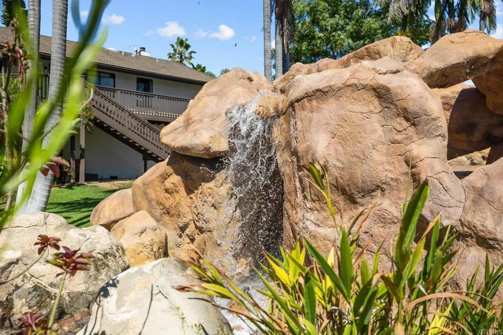 https://cdn.realtyfeed.com/cdn/127/306537287/0fd42f845d00fc95fdc6a3a87d8197b8.webp