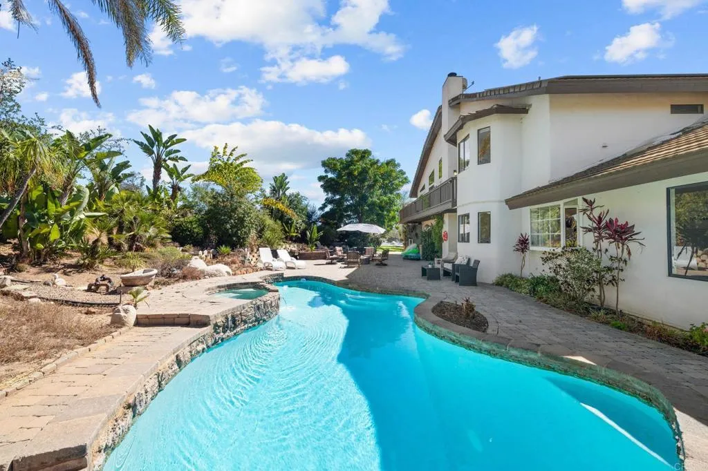 https://cdn.realtyfeed.com/cdn/127/306537287/f2ba3c23e5f0803039c275c5963f142d.webp