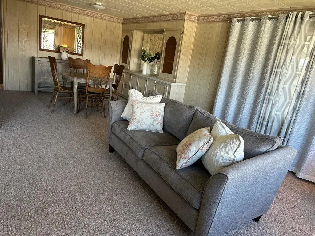 https://cdn.realtyfeed.com/cdn/127/306537316/d555ed11f79a69ef3da24f798851e0e2.webp