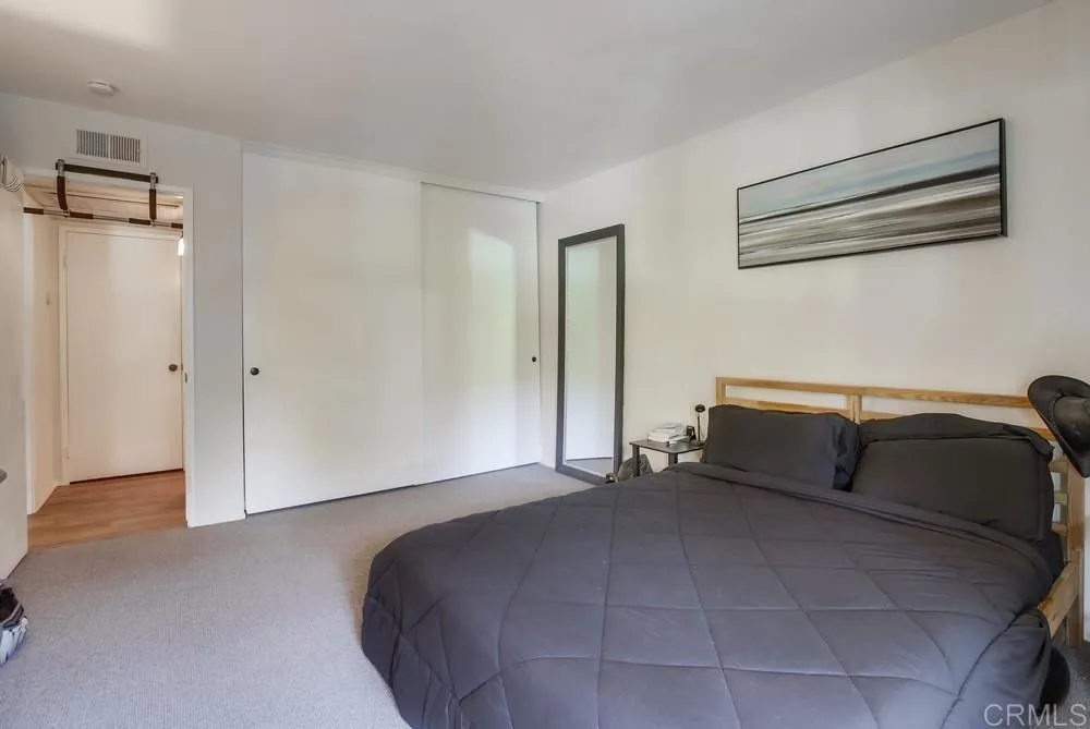 https://cdn.realtyfeed.com/cdn/127/306537319/82fb79ec0e44f0e5ee7c80e8b2e601a1.webp