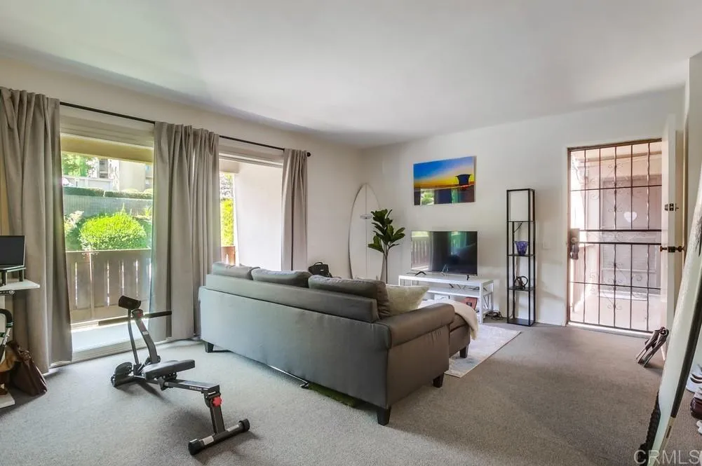 https://cdn.realtyfeed.com/cdn/127/306537319/af443f5d3e46fdf14e7ac4aab8ffa411.webp