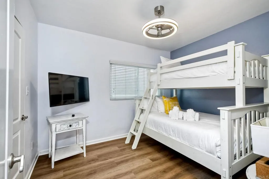 https://cdn.realtyfeed.com/cdn/127/306537320/21ce6f2898477d191e62e3810c34a210.webp