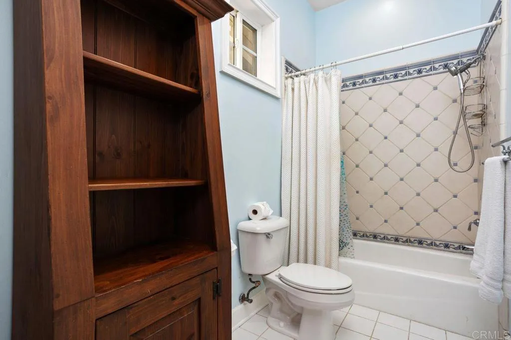 https://cdn.realtyfeed.com/cdn/127/306537353/ae64f8154e37142f09e28fea903b7de8.webp