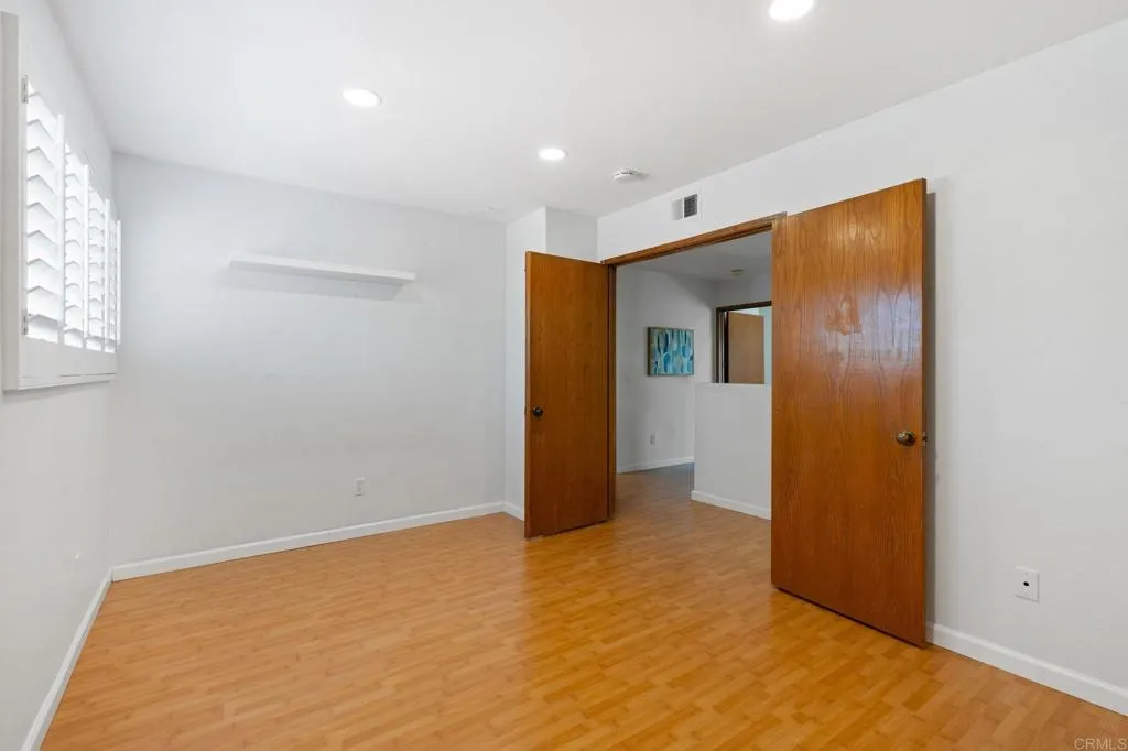 https://cdn.realtyfeed.com/cdn/127/306537354/17d156684309543b4e313bb03a83d87d.webp