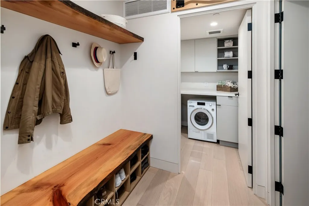 https://cdn.realtyfeed.com/cdn/127/306537361/0c7125da9d2c6e54a7720dbac1b00f1f.webp