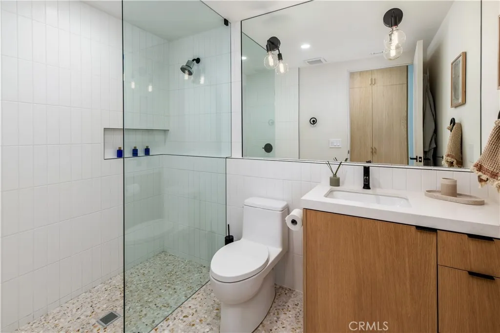 https://cdn.realtyfeed.com/cdn/127/306537361/9d62e6acb10caf36713d9970a7246add.webp