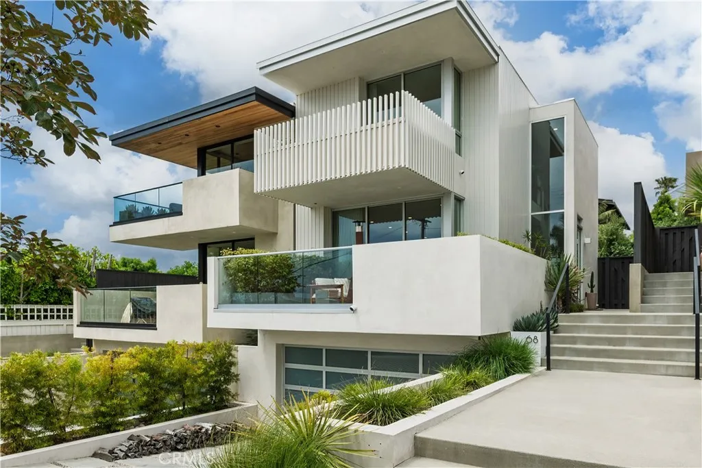https://cdn.realtyfeed.com/cdn/127/306537361/a636e6ee80ec95f7be9fbfaddbe33e44.webp