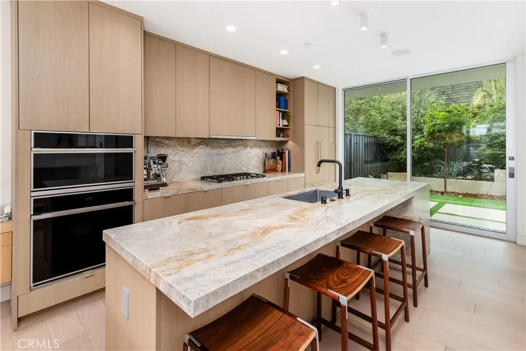 https://cdn.realtyfeed.com/cdn/127/306537361/b45e9954ecf1dcee18f15e1e896d7600.webp