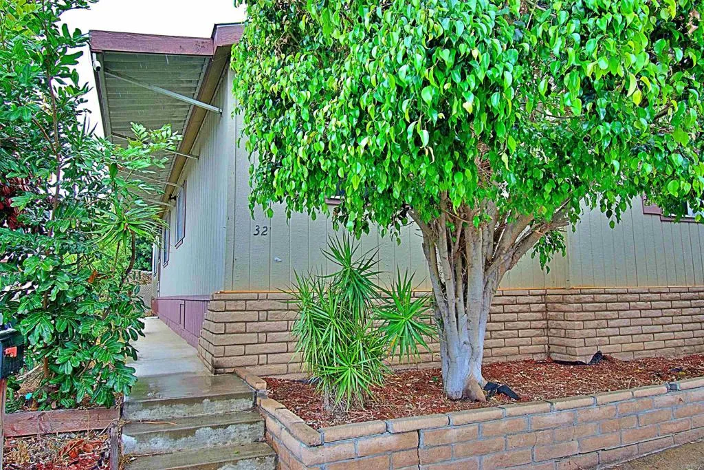 https://cdn.realtyfeed.com/cdn/127/306537385/566d4de96c3e3e2fcd3d9e16e0afd6e8.webp