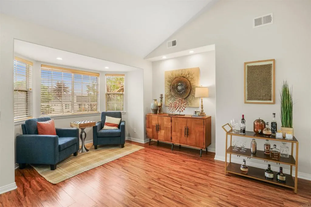 https://cdn.realtyfeed.com/cdn/127/306537386/ec6dd79c1baf9a987c43a583946ae306.webp