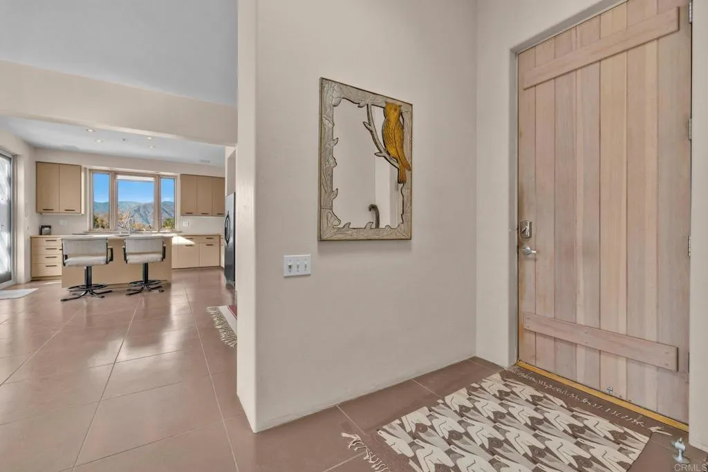 https://cdn.realtyfeed.com/cdn/127/306537389/c169c5ed7211245463f749cf9ab0d8ef.webp