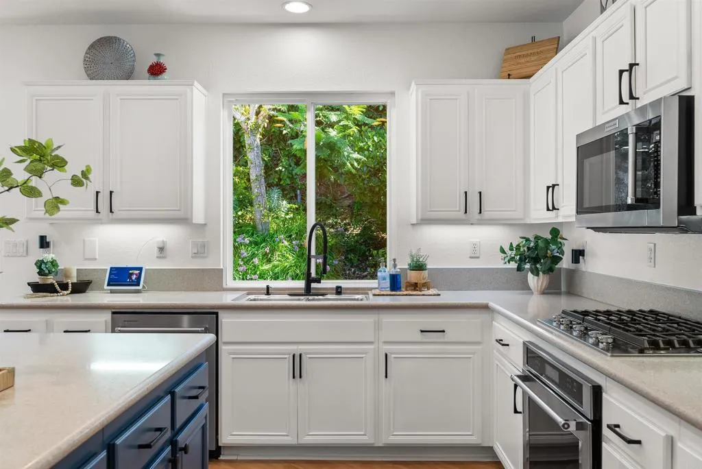 https://cdn.realtyfeed.com/cdn/127/306537452/c3ef8dd411884922270f4fc77c518ccd.webp