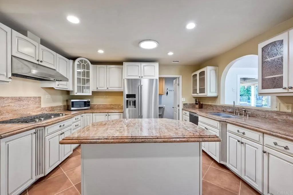 https://cdn.realtyfeed.com/cdn/127/306537510/36f20e3324d8d0df09557a077dc0d2df.webp