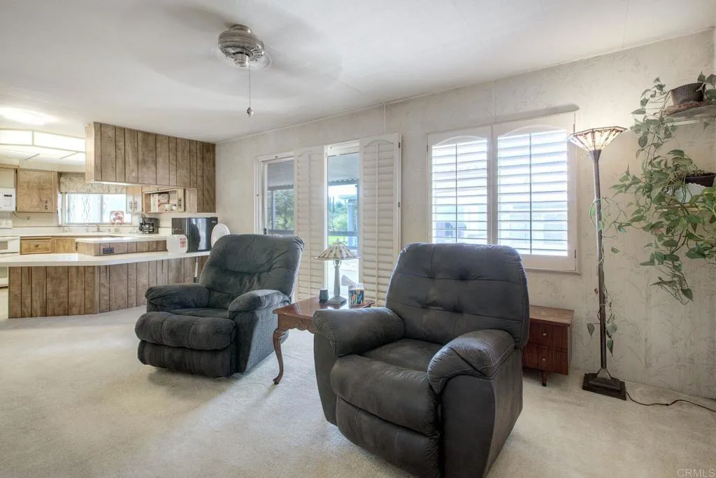 https://cdn.realtyfeed.com/cdn/127/306537547/3219723fadc67d797b71ab9d58c2adf4.webp