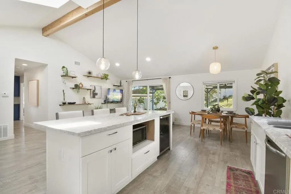 https://cdn.realtyfeed.com/cdn/127/306537552/5db2390ce15a5b06db7e417dc2830b10.webp