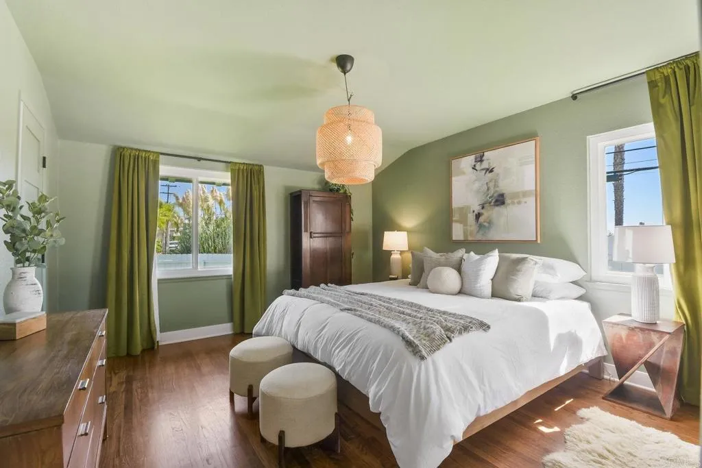 https://cdn.realtyfeed.com/cdn/127/306537552/cb3fe6111e0b226eaa16afb5b85d8905.webp