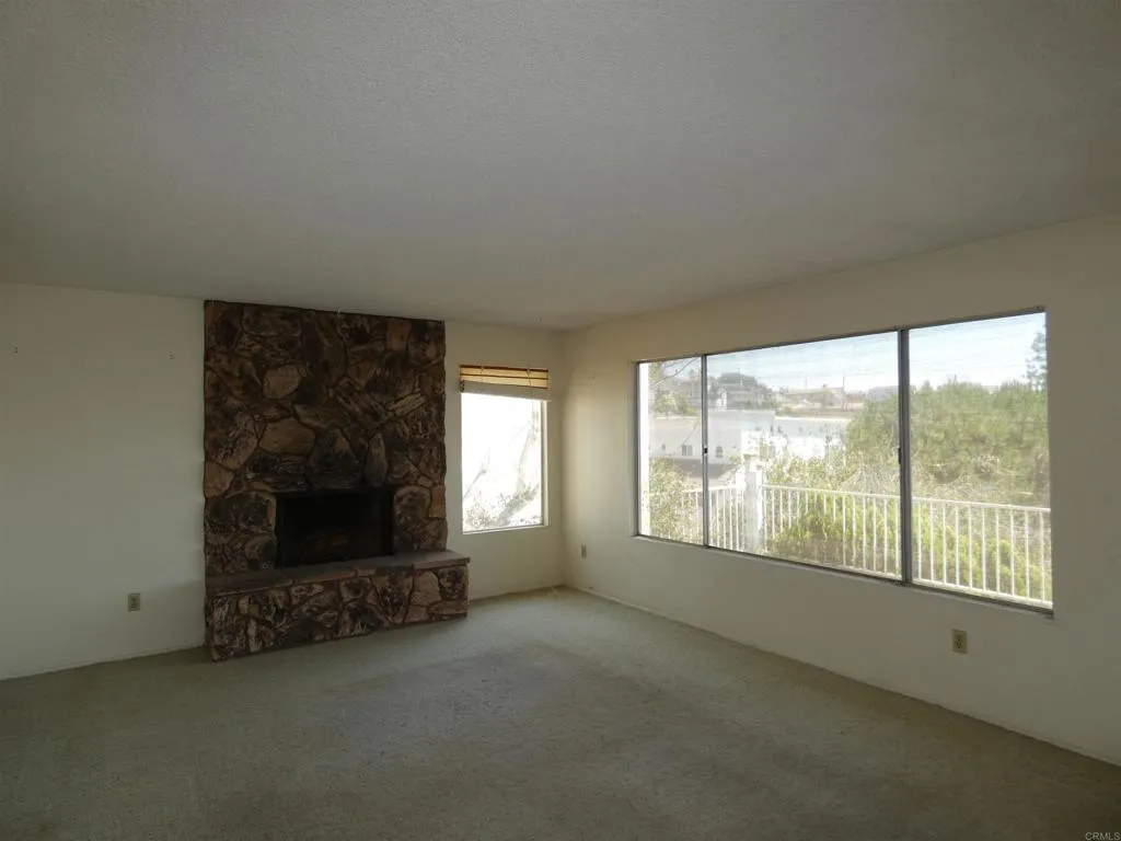 https://cdn.realtyfeed.com/cdn/127/306537557/152328d3465d2e0f305a4528368aa3d2.webp