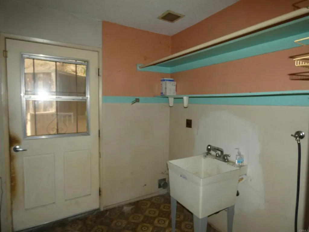 https://cdn.realtyfeed.com/cdn/127/306537557/1dbb632bfc5667828b51b6e405ef3544.webp