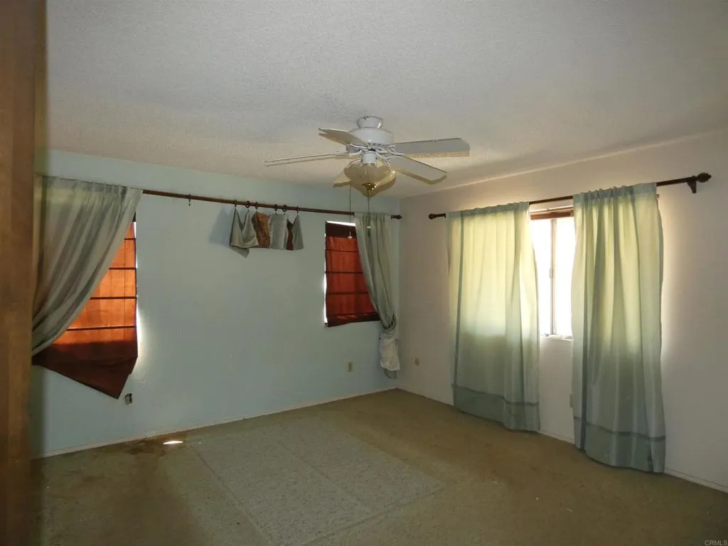 https://cdn.realtyfeed.com/cdn/127/306537557/1dd0a1ea5f77a5ecbd5a93c7a8e3dea6.webp
