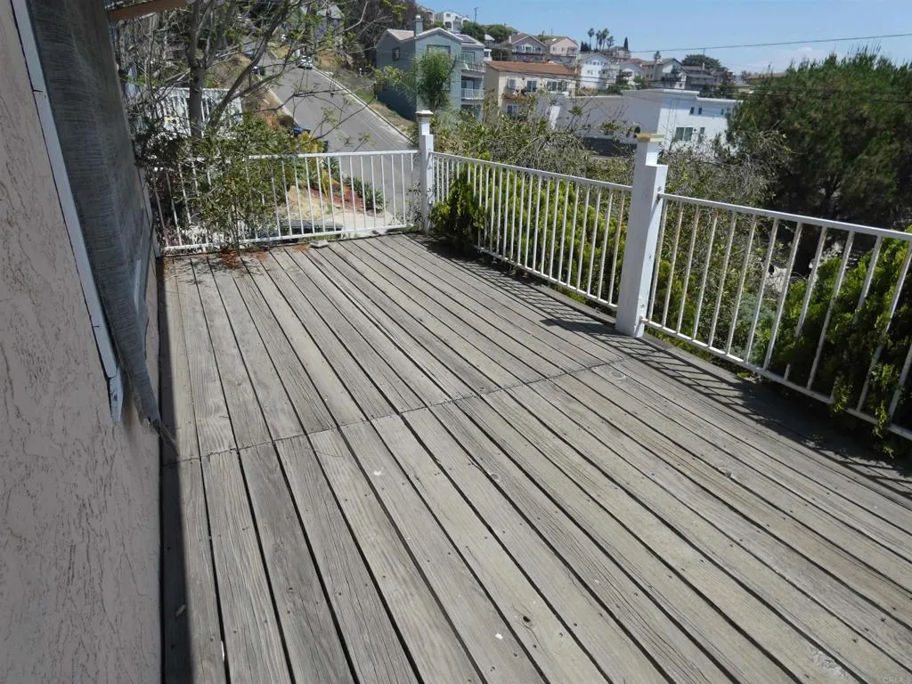 https://cdn.realtyfeed.com/cdn/127/306537557/862f3cd57416bb3f32e671191de336a2.webp