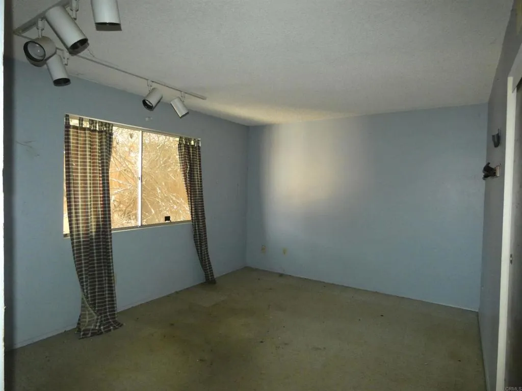 https://cdn.realtyfeed.com/cdn/127/306537557/9d9ba3f44ccfc769c33c9016c3806ff1.webp