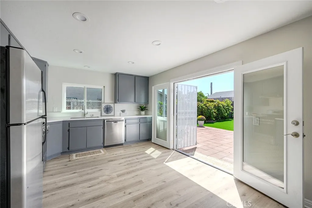 https://cdn.realtyfeed.com/cdn/127/306537620/0e4ae88ff9e62e4f96235bd1de86c598.webp