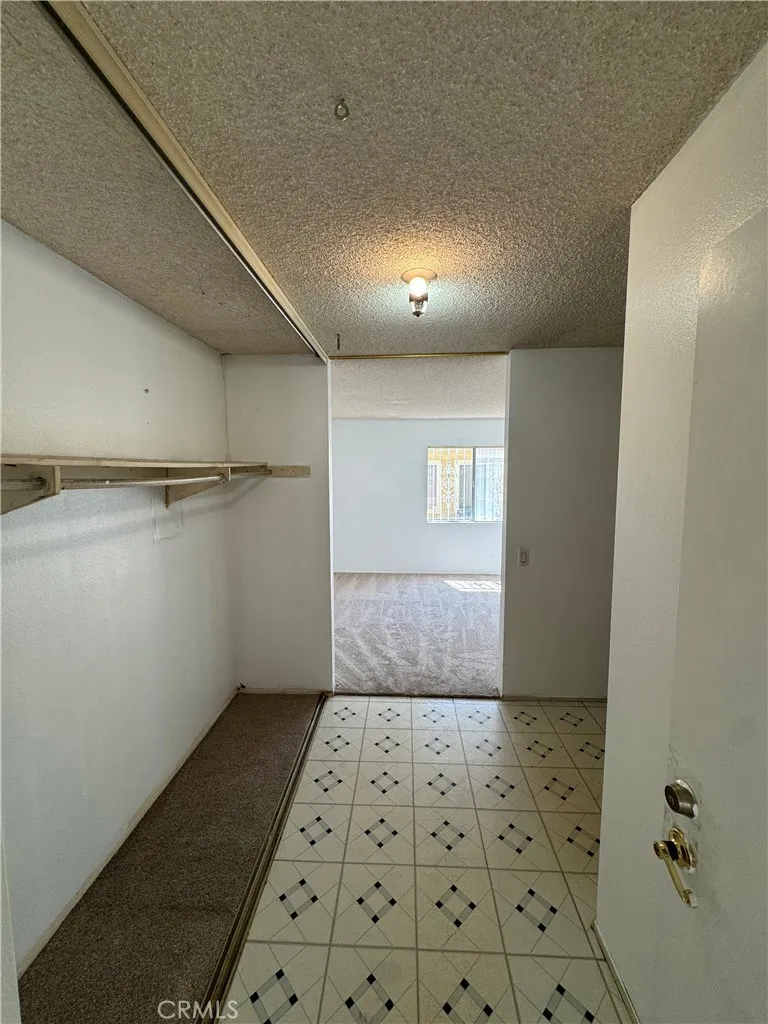https://cdn.realtyfeed.com/cdn/127/306537731/1e24d63d2517f46edd7adf1395cc743d.webp